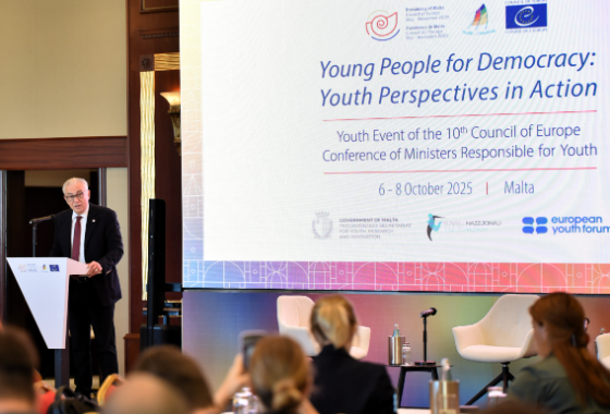 Side-event 'Young people for democracy'