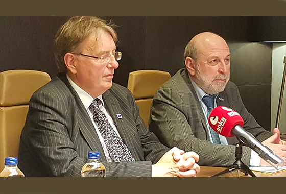 John Howell (Royaume-Uni, CE/AD) et Boriss Cilevics (Lettonie, SOC)